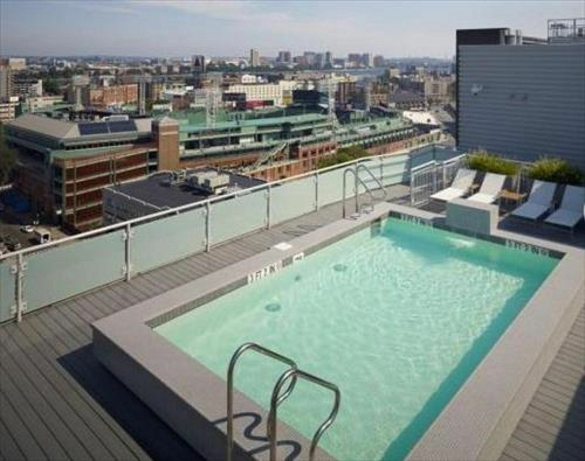 Global Luxury Suites At Kenmore Square Boston Extérieur photo